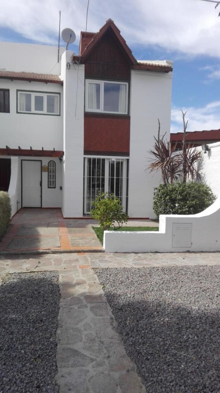 Villa Duplex Tehuelches Puerto Madryn Exterior foto